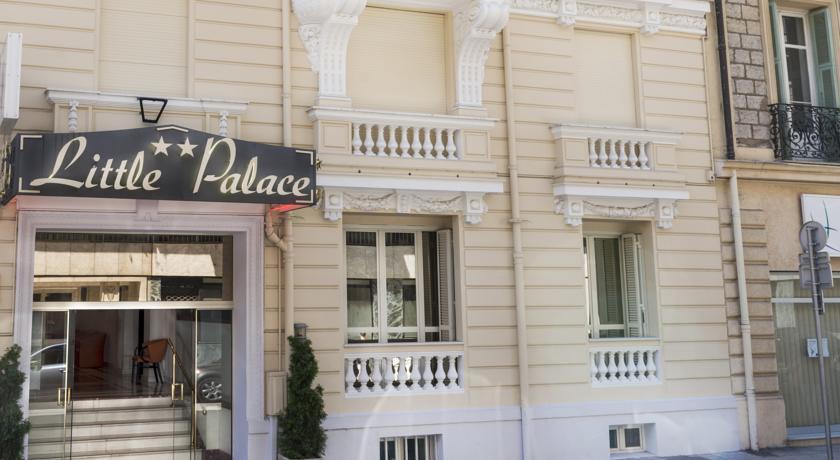 Hotel Little Palace Dibrugarh Kültér fotó